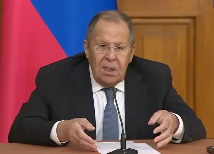 Lavrov Declares Ukraine Must Serve as Russian Buffer