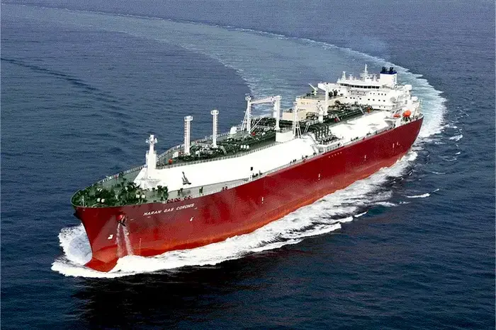 Tankers Under Sanctions Deliver South Korean Fuel to Russia